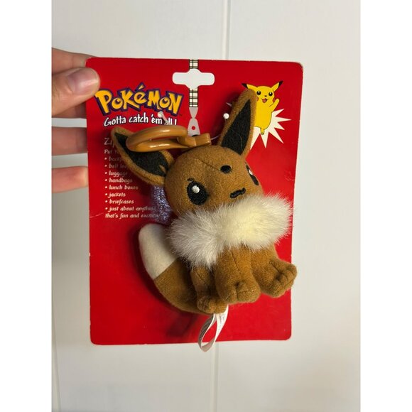 NEW 1999 Eevee Pokemon Gotta Catch 'Em All Zipper Pull Charm / Cartoon Accessory - Picture 2 of 2